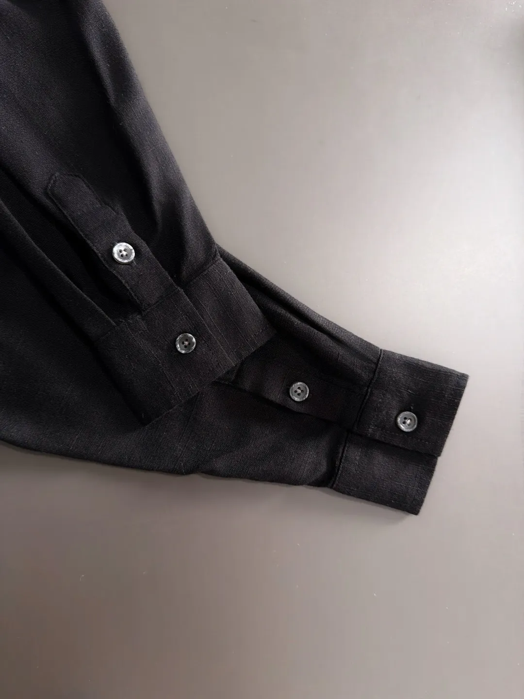Next day shipping High Quality LP 2041 Fall/Winter New Arrival Men's Long T. Continuation of the Classic Lao Qianfeng casual long T. This polo shirt is made of original counter knitted cotton fabric and linen, with a timeless design that can transcend fashion trends. Classic style, the brand LOGO is three-dimensional and unique, making the whole thing more detailed. Fitted version, fabric, comfortable, skin-friendly, breathable, very practical for daily commuting and leisure. Highly recommended. Size: M-3XL. Please state your height and weight when placing an order.
